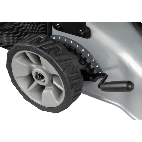 Аккумуляторная газонокосилка Makita DLM466PT2, 2x5.0Ah, з/у DC18RD