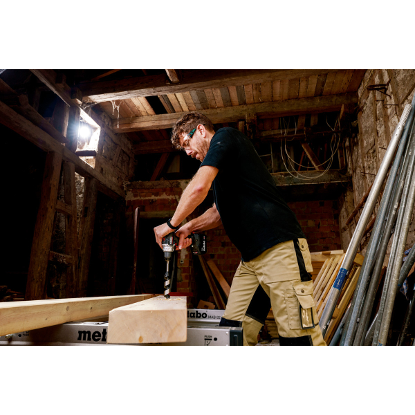 Аккумуляторный шуруповерт Metabo BS 18 BL Edition, 1x4.0 Ah, SC 36