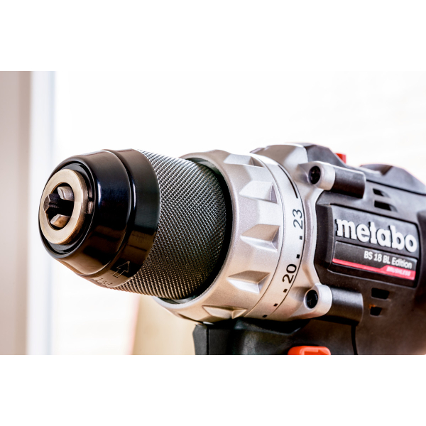 Аккумуляторный шуруповерт Metabo BS 18 BL Edition, 1x4.0 Ah, SC 36