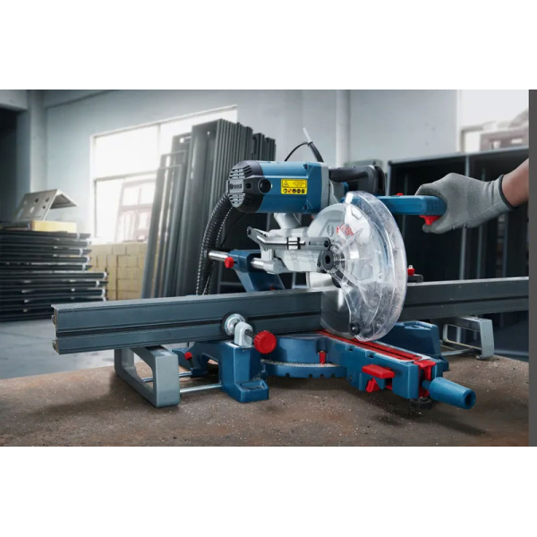 Торцовочная пила Bosch PRO GCM 254 D