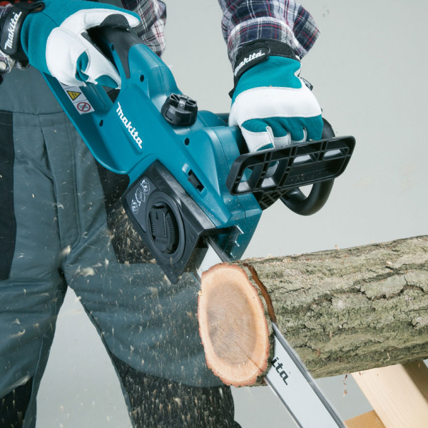 Електрична пилка Makita UC3541A