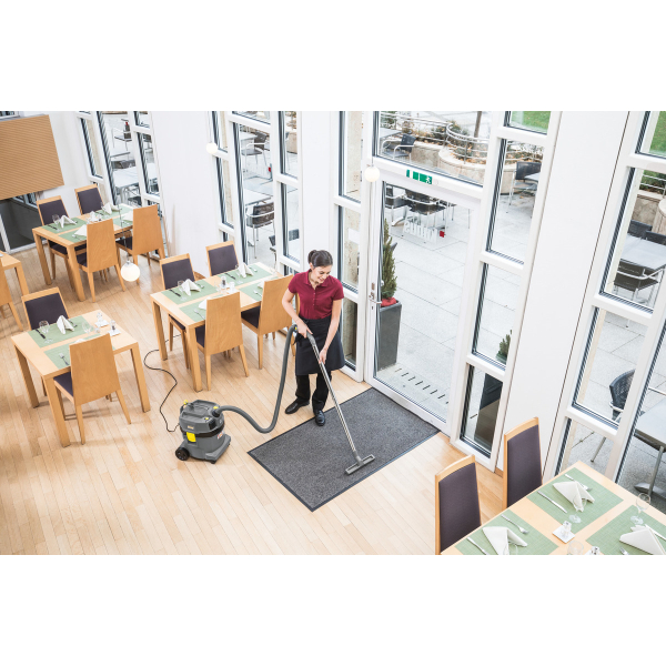 Пилосос сухого та вологого прибирання Karcher NT 22/1 Ap