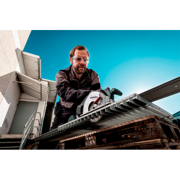 Акумуляторна дискова пила по металу Metabo MKS 18 LTX 58, 2x5.5Ah, з/п, в MetaLoc