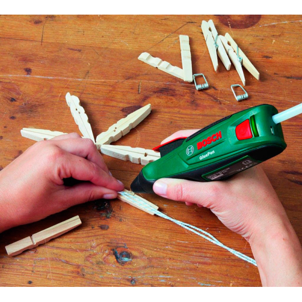 Клеевая ручка для рукоделия Bosch GluePen 3,6 V