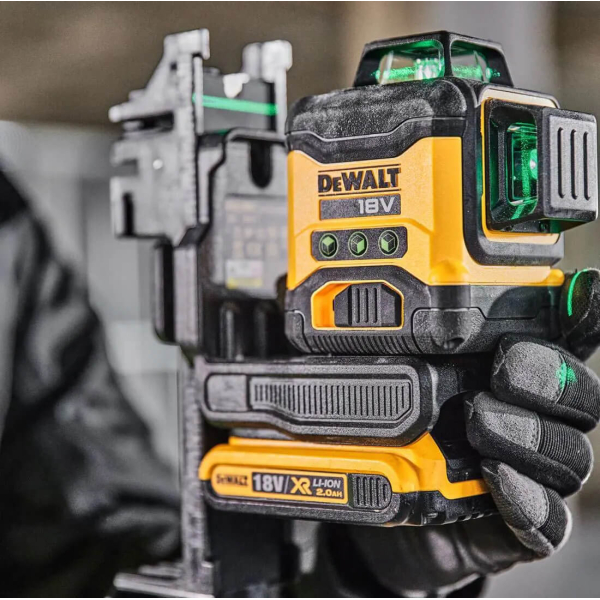 Лазерный линейный уровень DeWalt DCLE34031N, каркас, в чемодане с кронштейном