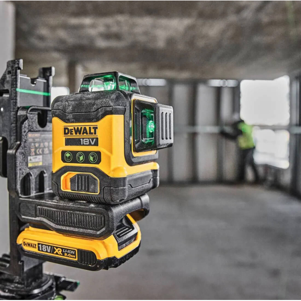 Лазерный линейный уровень DeWalt DCLE34031N, каркас, в чемодане с кронштейном