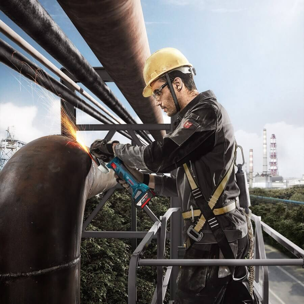 Набор аккумуляторных инструментов Bosch GSR 18V-50 и GWS 180-LI