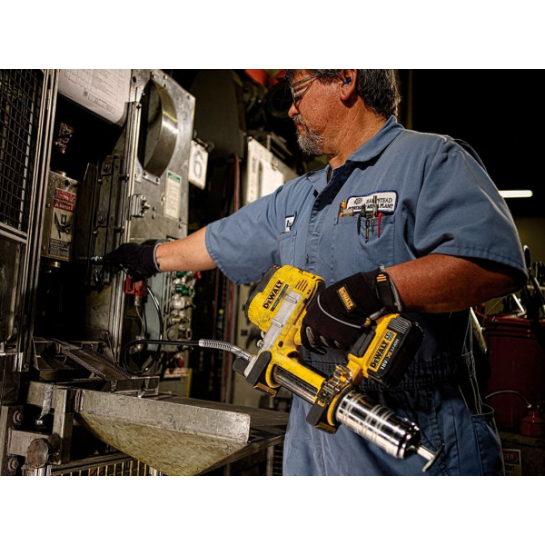 Акумуляторний масляний пістолет DeWALT DCGG571NK, каркас, в кейсі