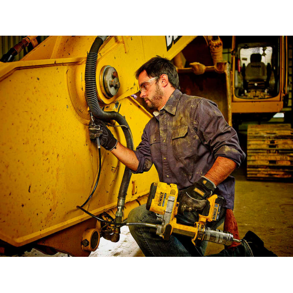 Акумуляторний масляний пістолет DeWALT DCGG571M1, 1x4.0Ah, з/п, кейс
