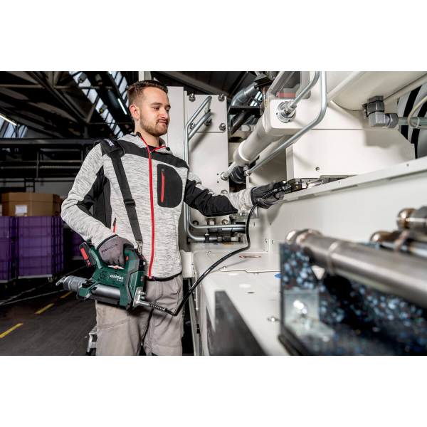 Аккумуляторный смазочный шприц Metabo FP 18 LTX, 2x2.0Ah, з/у SC 30, MetaBox 165 L