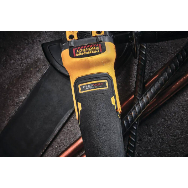 Аккумуляторная болгарка DeWalt DCG409T1, каркас в кейсе