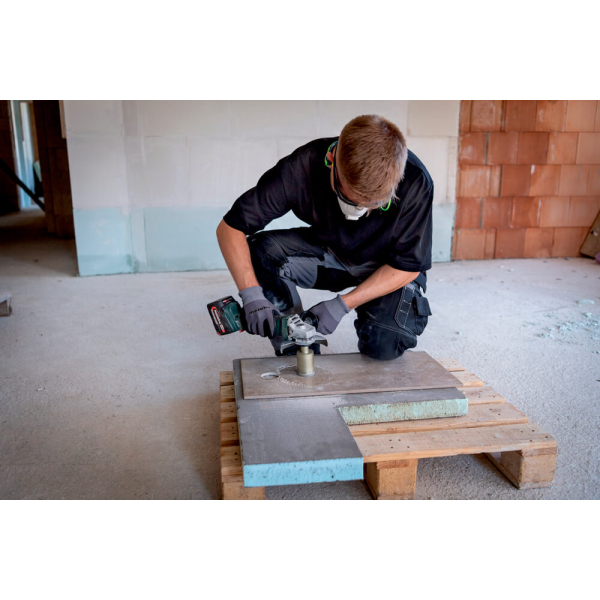 Акумуляторна болгарка Metabo W 18 L BL 9-125, 2x4.0 Ah, ASC 55, в MetaBox 165 L