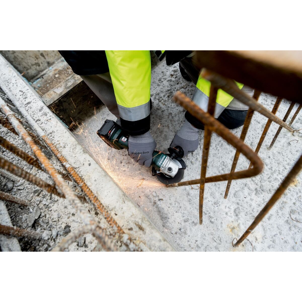 Аккумуляторная угловая шлифмашина Metabo W 18 L 9-125, 2x4.0Ah, з/у, в metaBOX 165 L