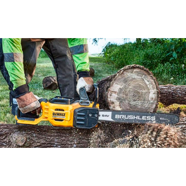 Аккумуляторная цепная пила DeWALT DCMCS575X1, 1×54 V Li-Ion Flexvolt 3.0 Ah, з/у, кейс