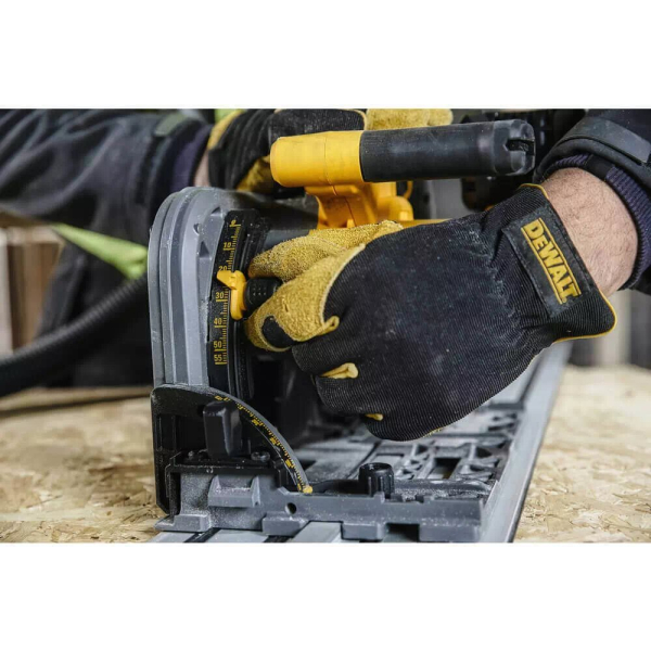 Акумуляторна дискова занурювальна пила DeWalt DCS520NT, каркас, в кейсі