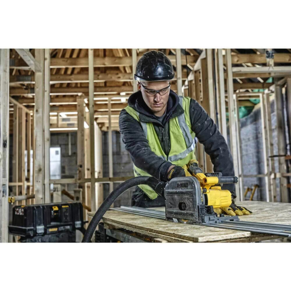 Аккумуляторная дисковая погружная пила DeWalt DCS520T2R, 2x6.0Аh, з/у, в кейсе
