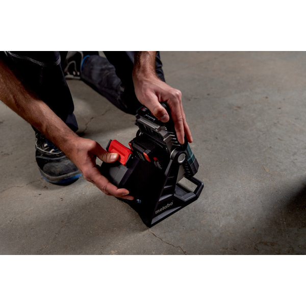 Аккумуляторный прожектор Metabo BSA 18 LED 4000, каркас