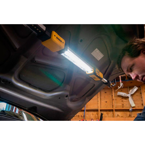 Фонарик светодиодный аккумуляторный DeWALT DCL045