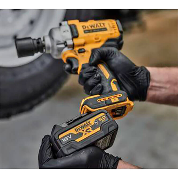 Аккумуляторный гайковерт DeWALT DCF891P2G, 2x5.0 Ah, з/у
