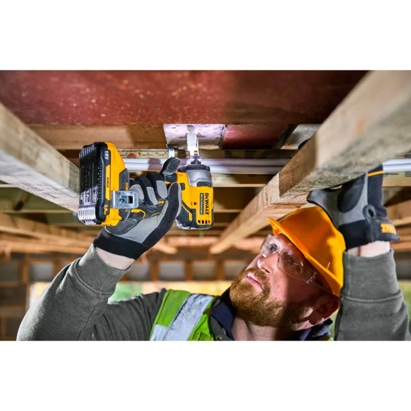 Набір з двох безщіткових інструментів DeWALT DCK2061D2T