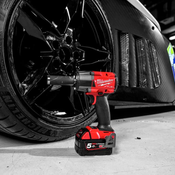 Акумуляторний гайковерт Milwaukee M18 FMTIW2F12-0X, каркас в кейсі