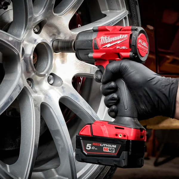 Акумуляторний гайковерт Milwaukee M18 FMTIW2F12-0X, каркас в кейсі
