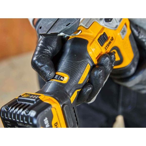 Аккумуляторный лобзик DeWalt DCS335P2, 2x5.0Ah, з/у, кейс