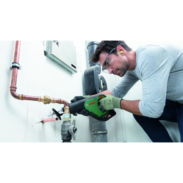Акумуляторна шабельна пила Bosch AdvancedRecip 18, 1x2.5Ah, з/п AL 1830 CV