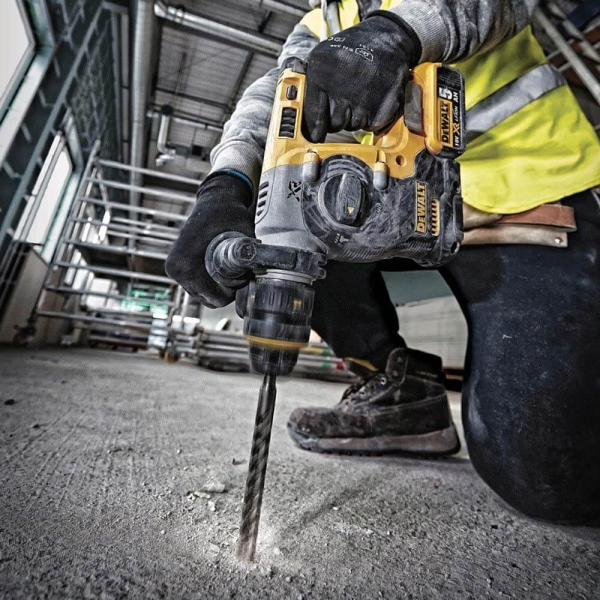 Аккумуляторный перфоратор DeWalt DCH275P2, 2x5.0Ah, з/у, система пылеудаления, в кейсе