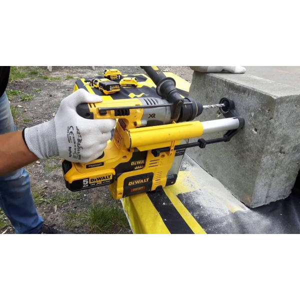 Аккумуляторный перфоратор DeWalt DCH275P2, 2x5.0Ah, з/у, система пылеудаления, в кейсе