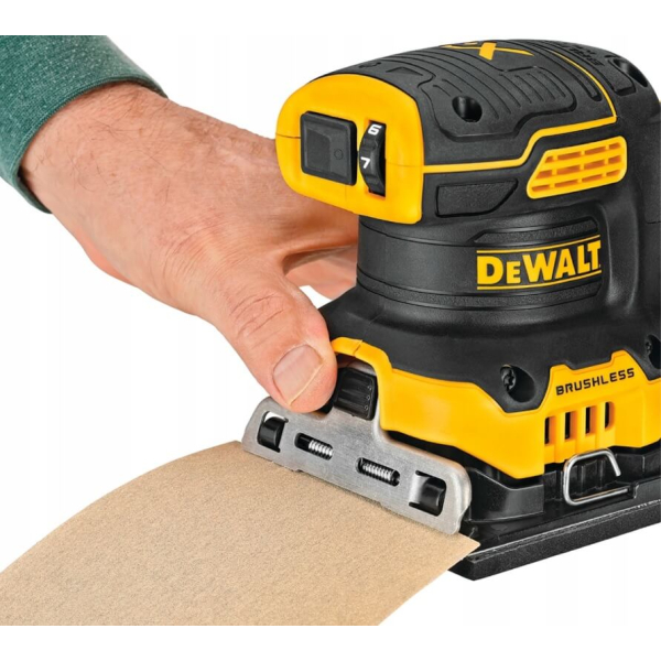 Аккумуляторная вибрационная шлифмашина DeWalt DCW200NT, каркас, в кейсе