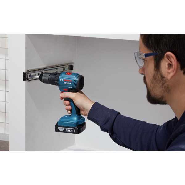 Аккумуляторный ударный шуруповерт Bosch GSB 185-LI Professional, 2x2.0Ah, з/у, в кейсе