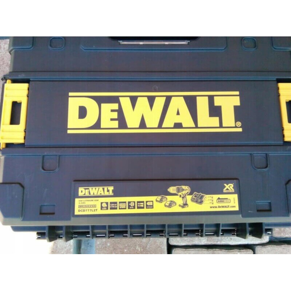 Аккумуляторный шуруповерт DeWalt DCD777L2T, 2x3.0Ah, з/у, у кейсі TSTAK