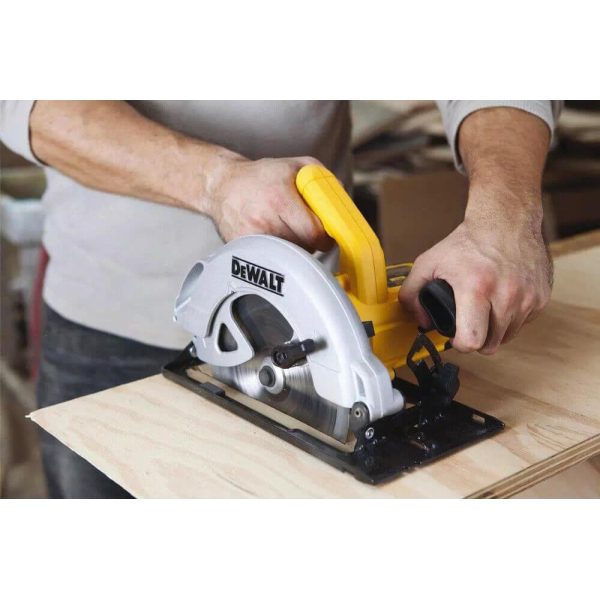 Дисковая пила DeWalt DWE560K, в TSTAK