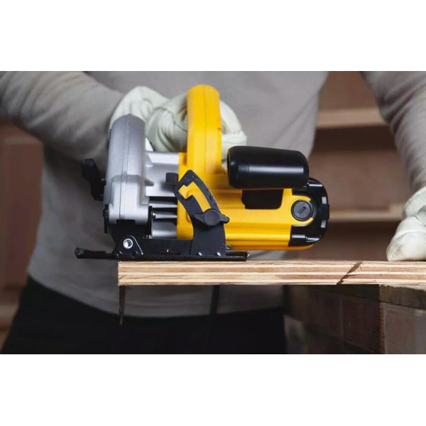 Дисковая пила DeWalt DWE560K, в TSTAK