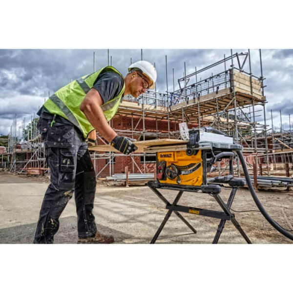 Пила настольная-циркулярная + стол DE7400 DeWALT DWE7485RS