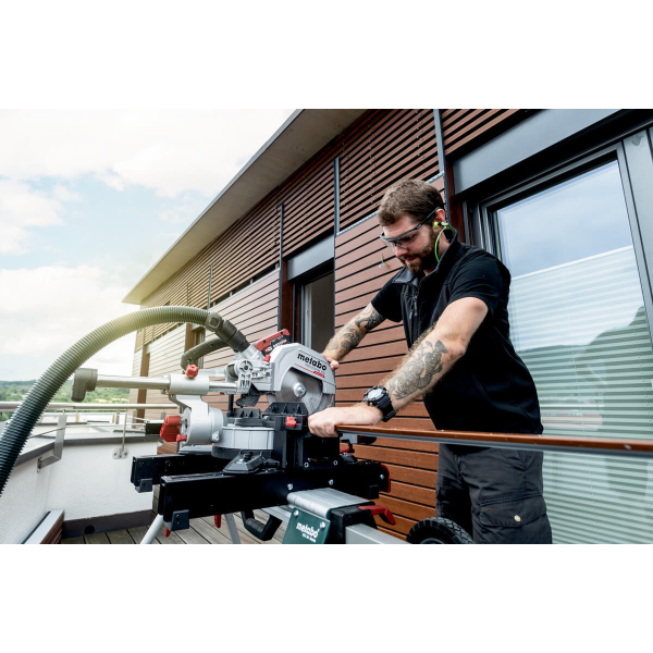 Акумуляторна торцювальна пила Metabo KGS 18 LTX BL 216, 2x8.0Ah, з/п