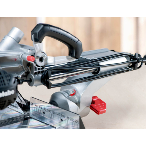 Торцювальна пила Metabo KGS 216 M GL