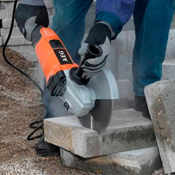 Кутова шліфмашина AEG WS21-180E
