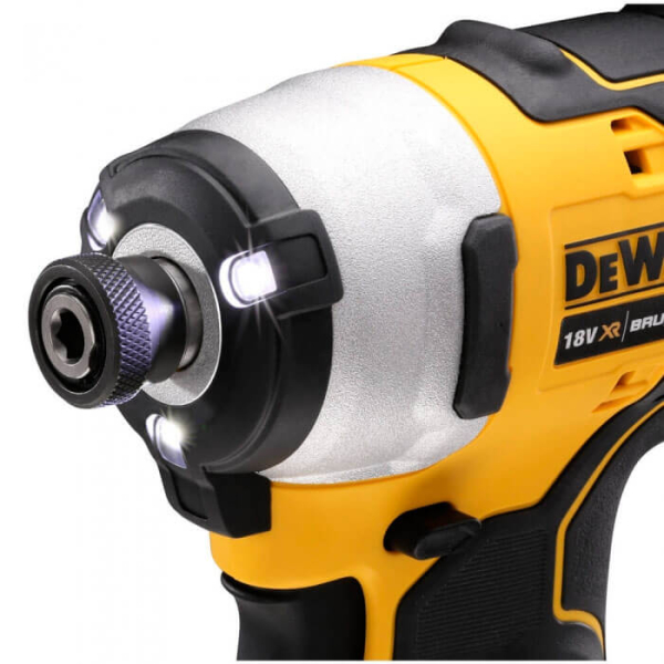 Аккумуляторный винтоверт DeWALT DCF809L2T, 2x3.0 Ah, з/у, в кейсе TSTAK