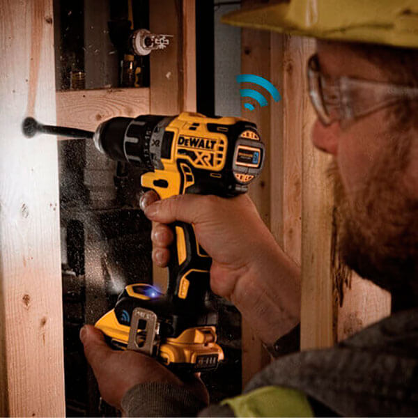 Акумуляторний шуруповерт DeWALT DCD790M3, 3xLi-Ion XR 4.0 Ah, з/п, кейс