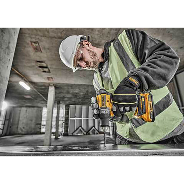 Аккумуляторный шуруповерт DeWALT DCD800NT, карас, в кейсе
