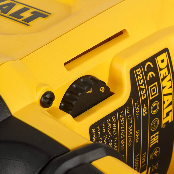 Перфоратор DeWalt D25733K, в кейсі