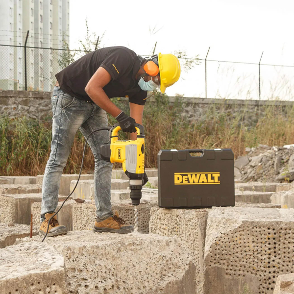 Перфоратор DeWalt D25733K, в кейсі