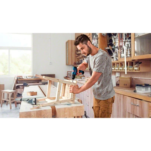 Аккумуляторный шуруповерт Bosch Professional GSR 120-LI, 2x12 В 2.0Ah, з/у GAL 1210 CV, кейс, набор бит