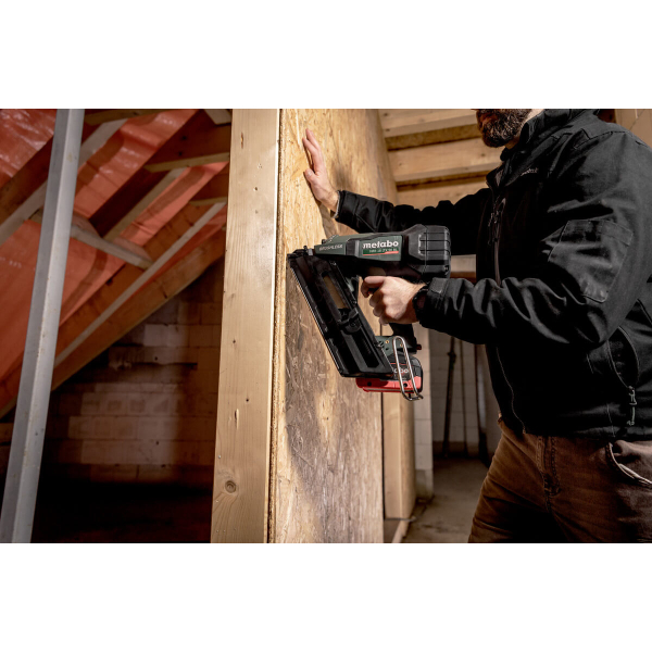 Акумуляторний цвяхозабивач Metabo NFR 18 LTX 90 BL, 2хLIHD 4Ah, з/п ASC 145, в MetaBox 340