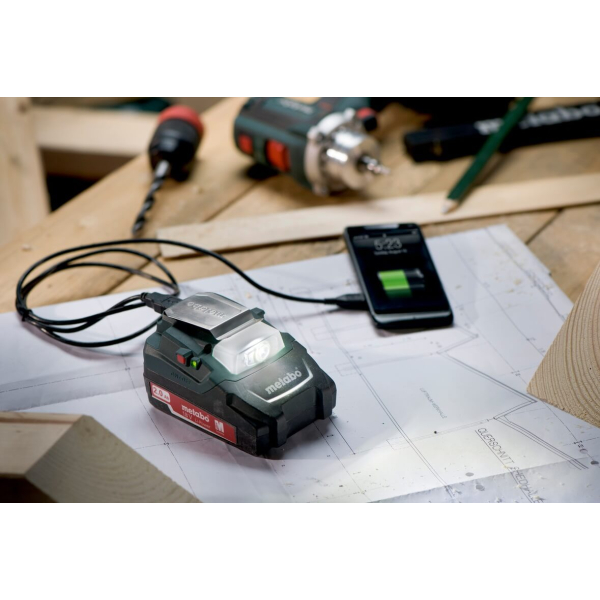 Акумуляторний адаптер живлення Metabo PA 14.4-18 LED-USB