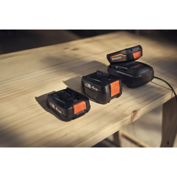 Зарядное устройство Husqvarna Aspire P4A 18-C70