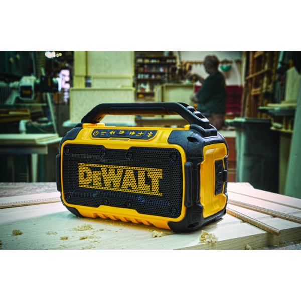 Аккумуляторная портативная Bluetooth колонка DeWalt DCR011, каркас