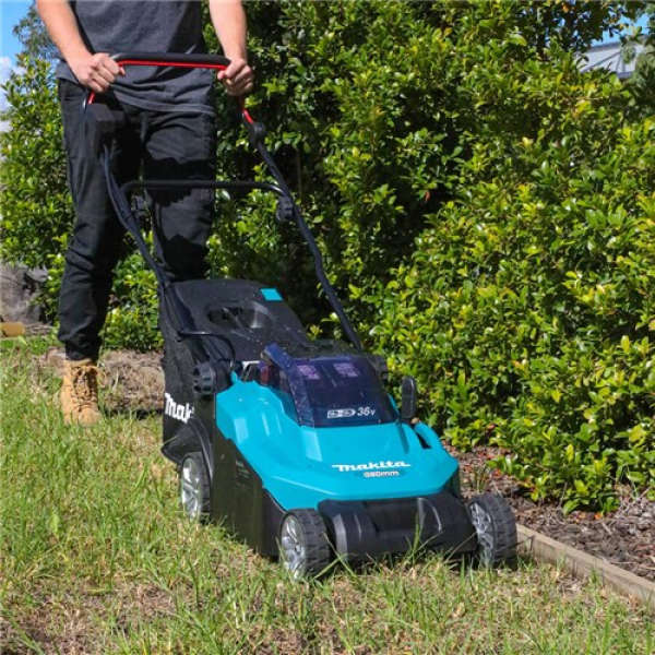 Аккумуляторная газонокосилка Makita DLM382Z, каркас